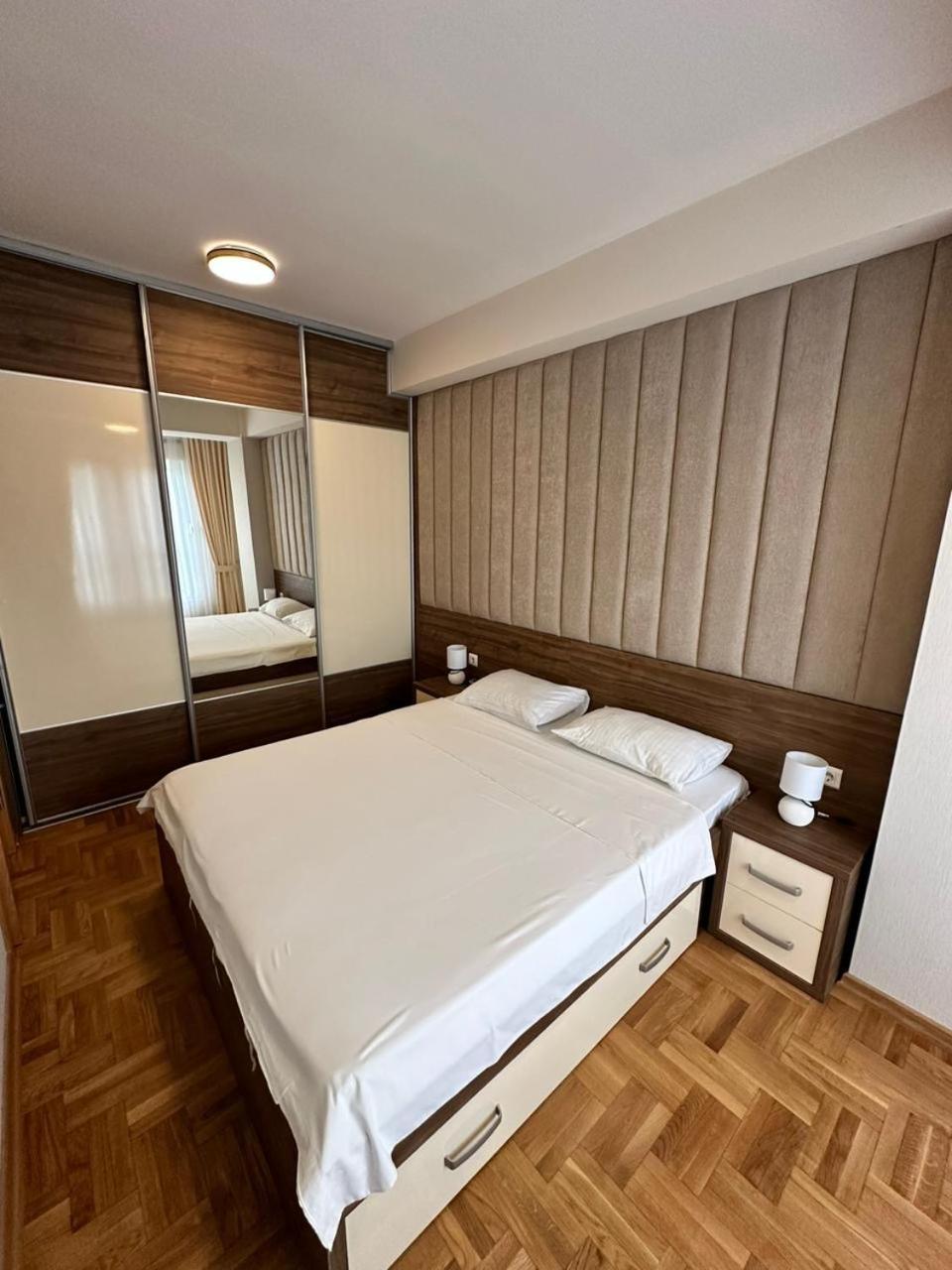 Apartments 28 Podgorica Buitenkant foto